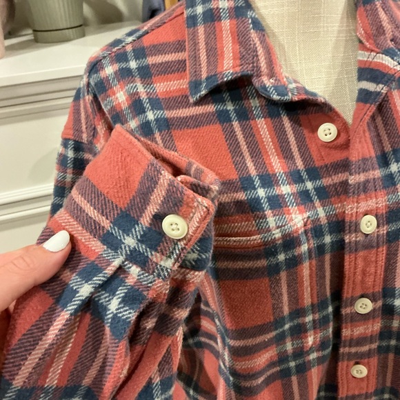 American Eagle | Pink and Blue Plaid Flannel size Medium - Picture 4 of 12